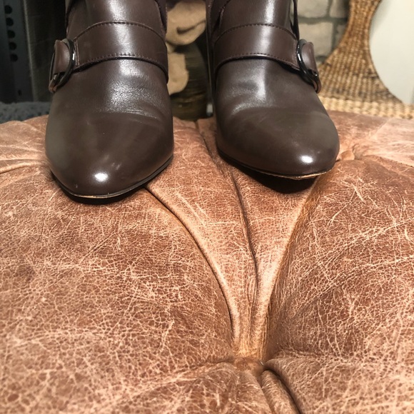 Vince Camuto  Dark Brown leather and suede ankle boot - Picture 2 of 8